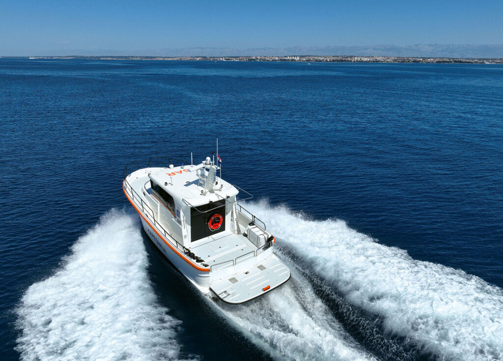 Adriana 36 Patrol
