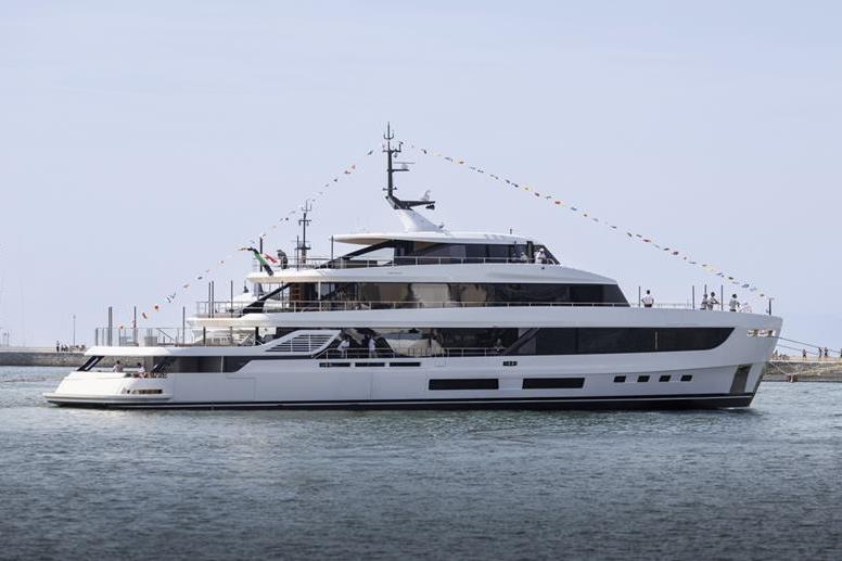 Azimut predstavio Grande 44M