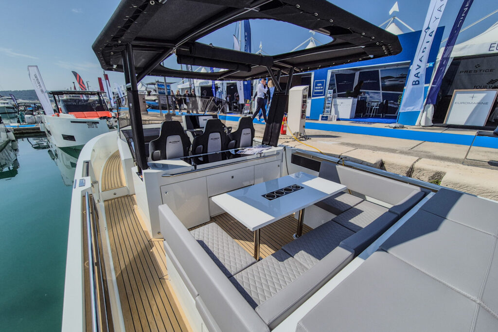 De Antonio Yachts