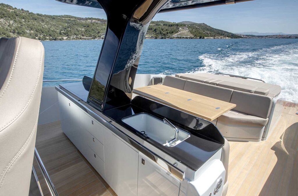 SACS REBEL 47