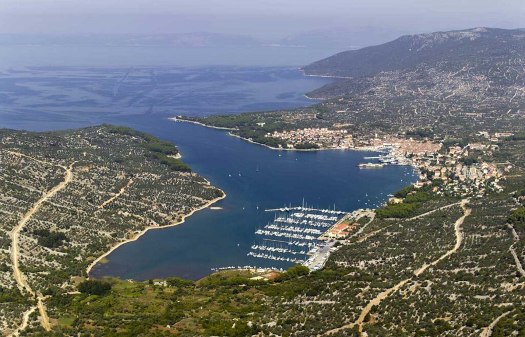 ACI Cres