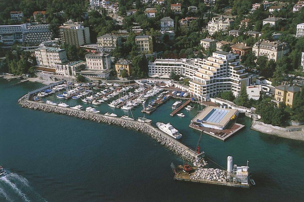 Marina Admiral