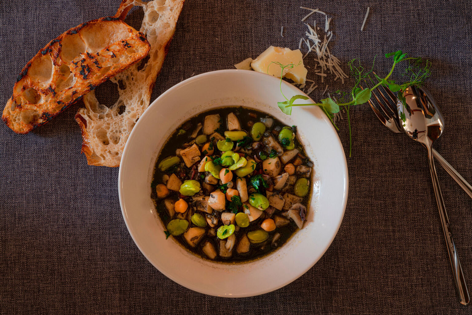A traditional meal for hard-working people: a vegetable soup – maništrun - made of cuttlefish, cheakpeas and broad beans