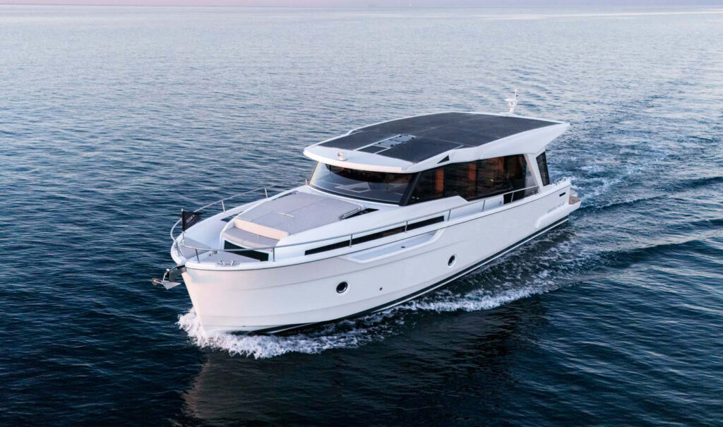 GREENLINE 42